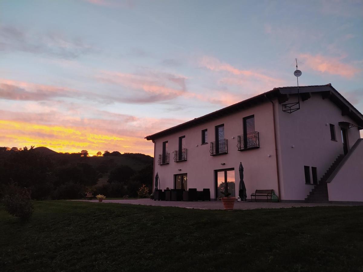 Agriturismo Casale Lisalola Hotel Sutri Exterior foto