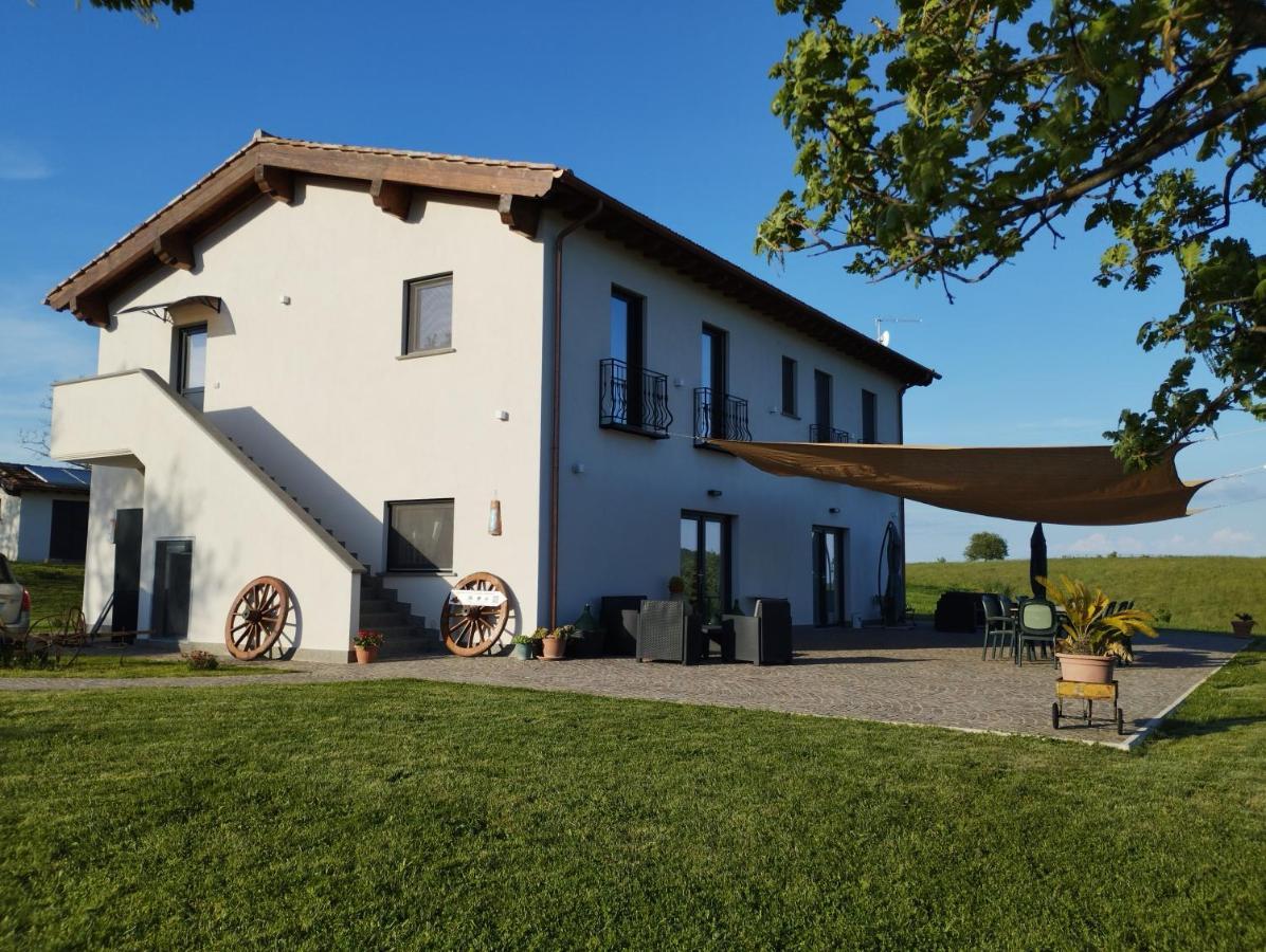 Agriturismo Casale Lisalola Hotel Sutri Exterior foto